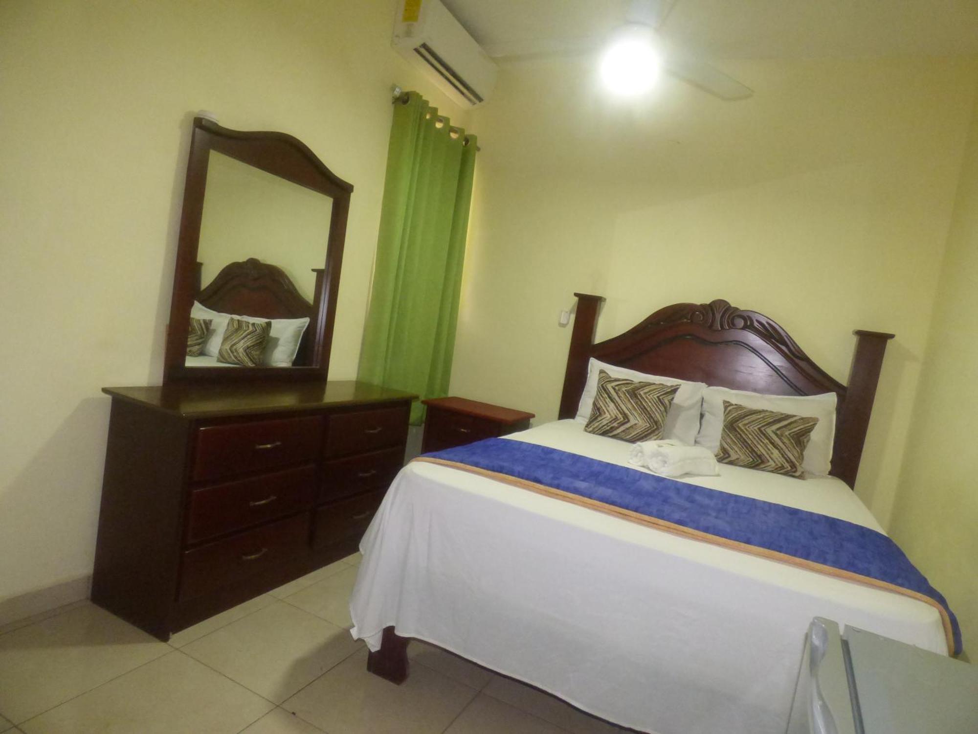 Hotel Enrique I Gazcue, Bed And Breakfast Santo Domingo Exteriér fotografie