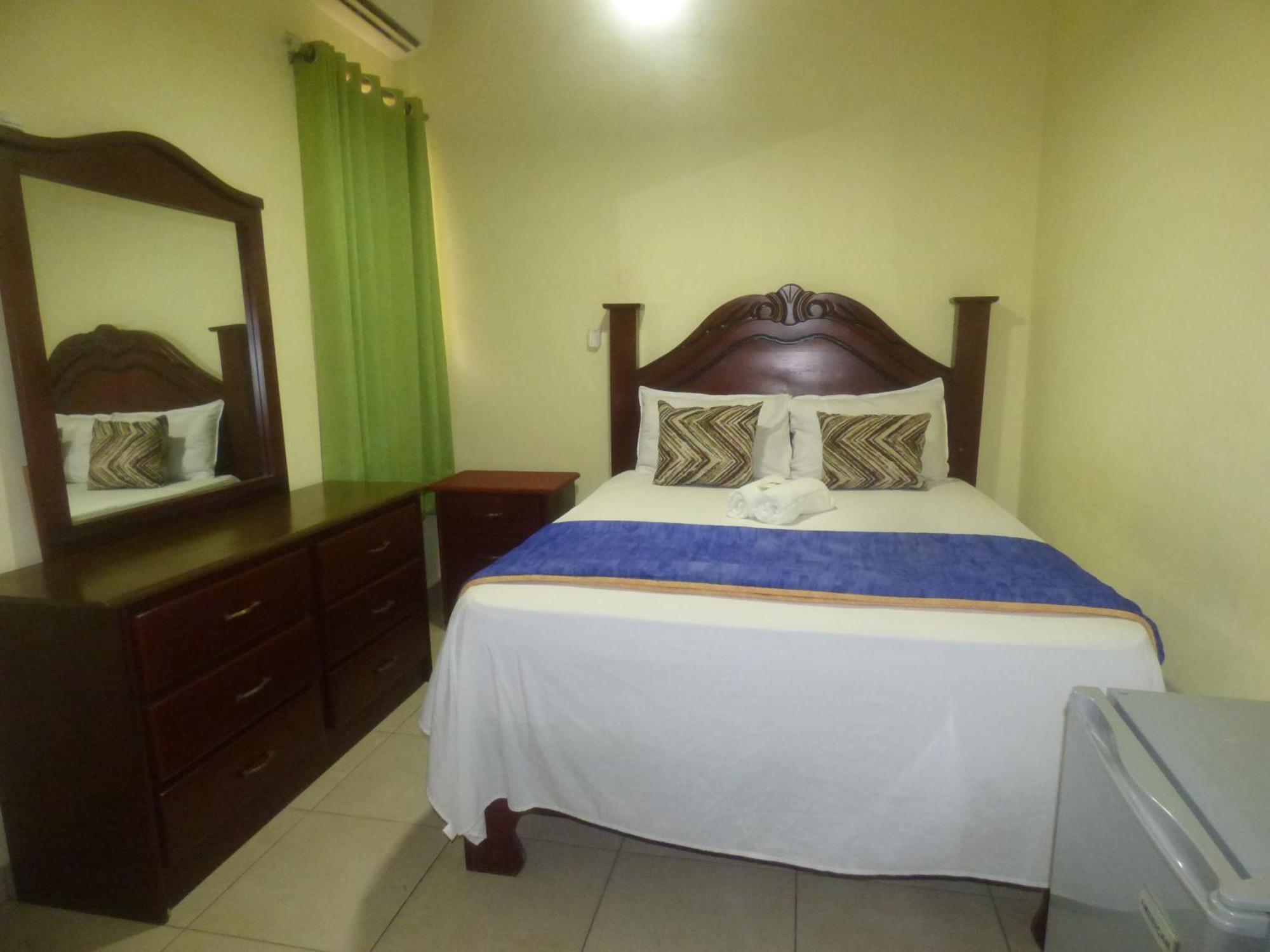 Hotel Enrique I Gazcue, Bed And Breakfast Santo Domingo Exteriér fotografie