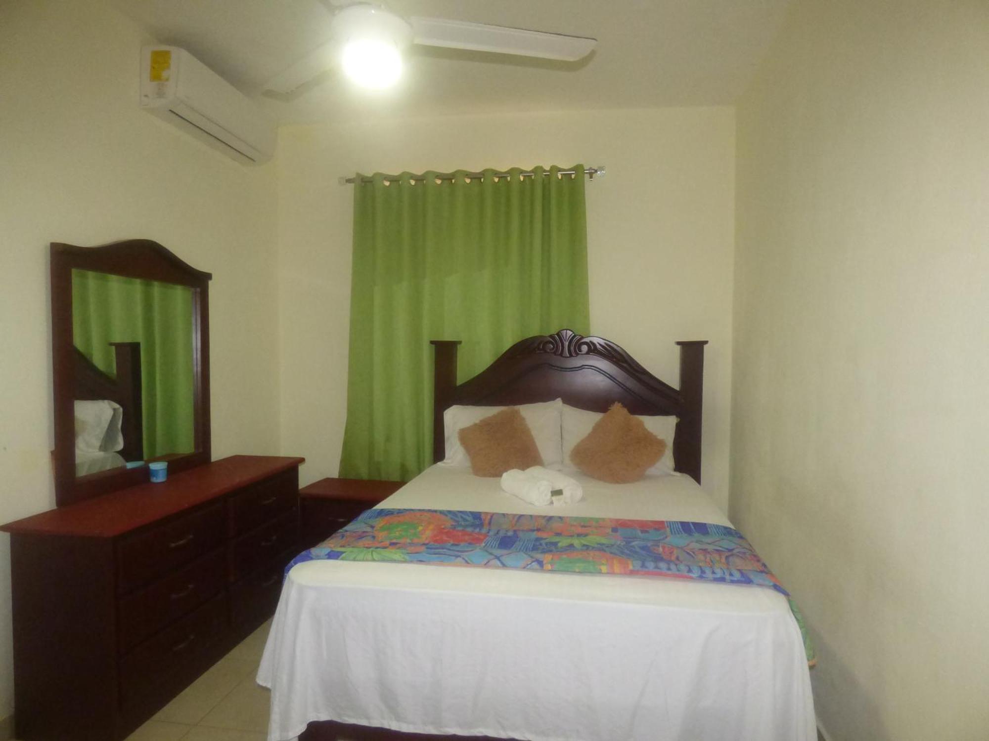 Hotel Enrique I Gazcue, Bed And Breakfast Santo Domingo Exteriér fotografie