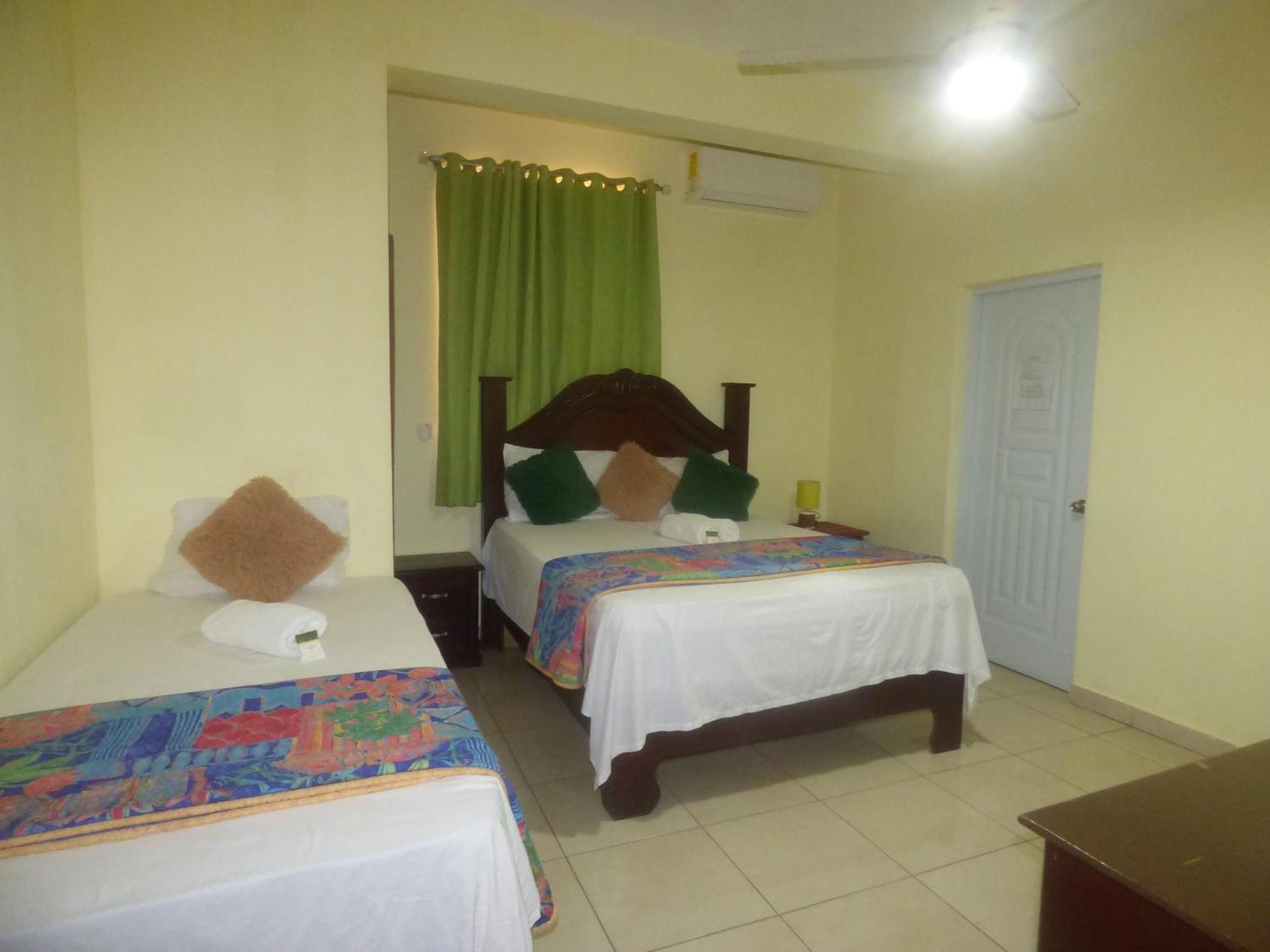 Hotel Enrique I Gazcue, Bed And Breakfast Santo Domingo Exteriér fotografie